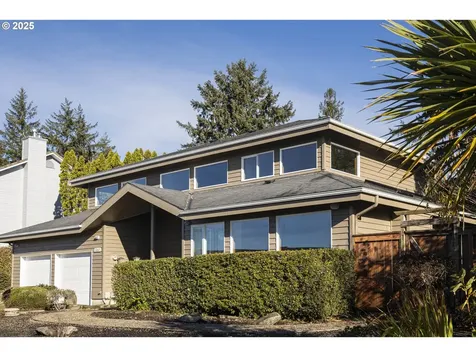 1060 NE 7th Drive Newport OR 97365