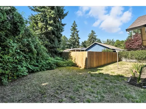 8618 NE Broadway Portland OR 97220
