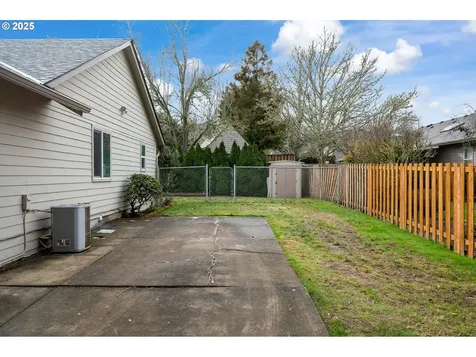 1928 Westport Street NW Salem OR 97304