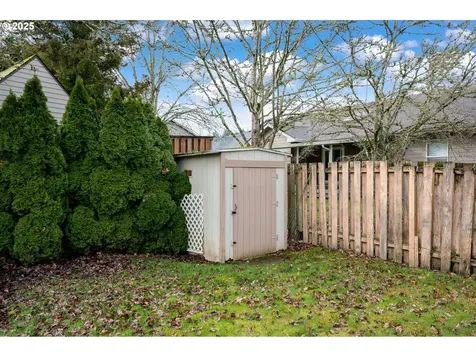 1928 Westport Street NW Salem OR 97304