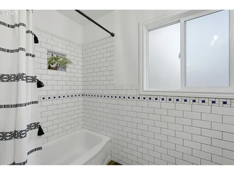 10920 NE Hancock Street Portland OR 97220