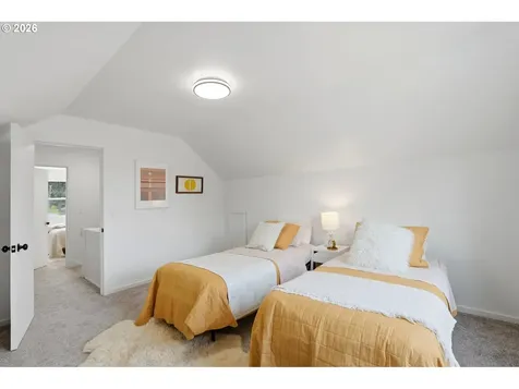 10920 NE Hancock Street Portland OR 97220