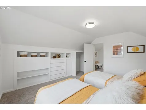 10920 NE Hancock Street Portland OR 97220