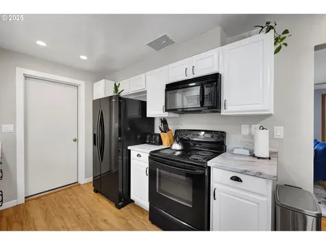 3451 Elmira Road Eugene OR 97402