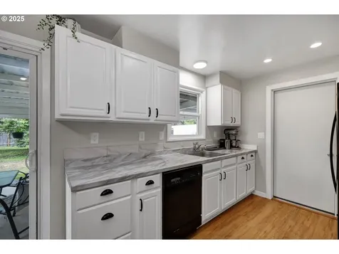 3451 Elmira Road Eugene OR 97402