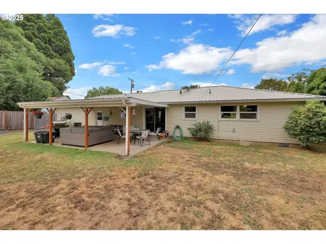 3451 Elmira Road Eugene OR 97402