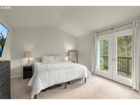 13261 SW Essex Drive Portland OR 97223