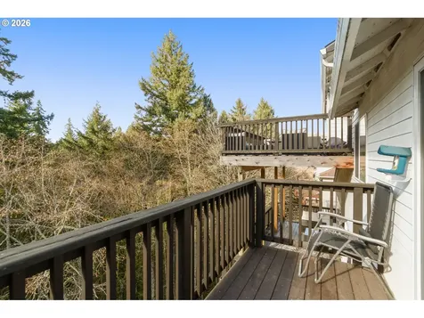 13261 SW Essex Drive Portland OR 97223