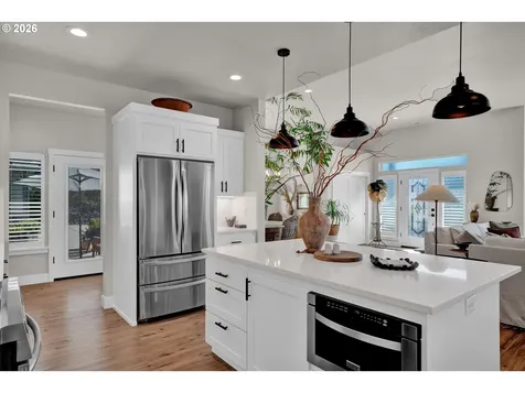 34 Bonnett Way Florence OR 97439
