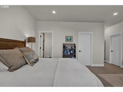 34 Bonnett Way Florence OR 97439