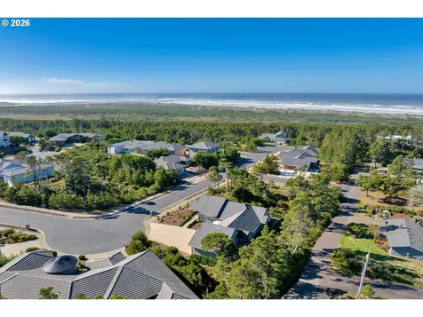 34 Bonnett Way Florence OR 97439