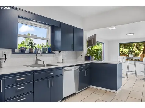 6026 NE 57th Avenue Portland OR 97218