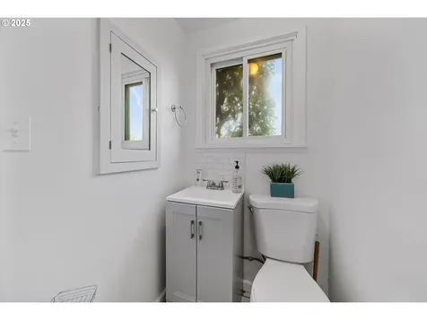 6026 NE 57th Avenue Portland OR 97218
