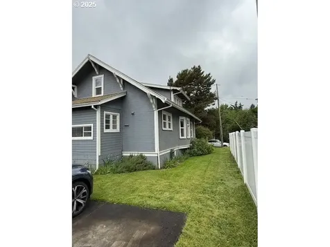 5816 NE 32nd Place Portland OR 97211