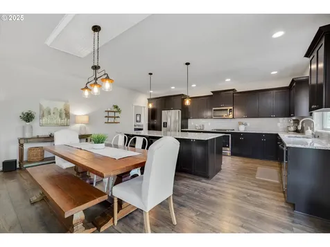 1654 N Plum Court Canby OR 97013