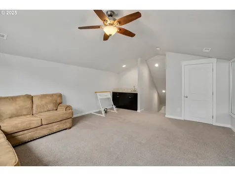 1654 N Plum Court Canby OR 97013