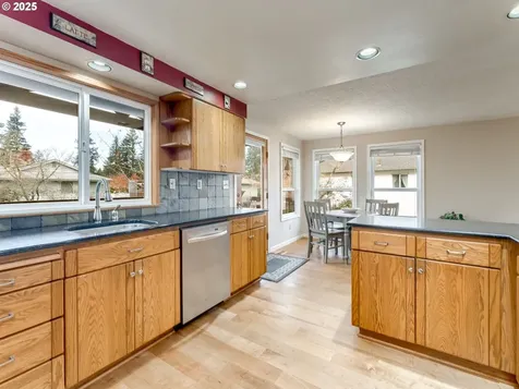 6745 Londonderry Lane Gladstone OR 97027