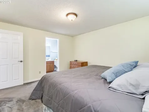 6745 Londonderry Lane Gladstone OR 97027