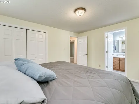 6745 Londonderry Lane Gladstone OR 97027