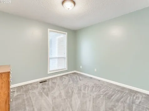 6745 Londonderry Lane Gladstone OR 97027