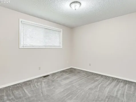 6745 Londonderry Lane Gladstone OR 97027