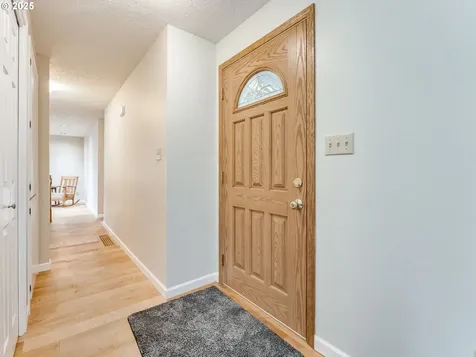 6745 Londonderry Lane Gladstone OR 97027