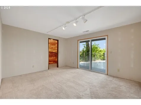 3032 NE Rocky Butte Road Portland OR 97220