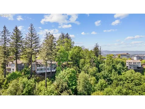 3032 NE Rocky Butte Road Portland OR 97220