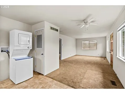 1389 NE Brooklyn Avenue Roseburg OR 97470