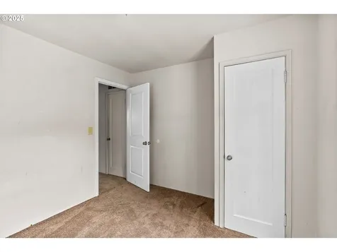 1389 NE Brooklyn Avenue Roseburg OR 97470