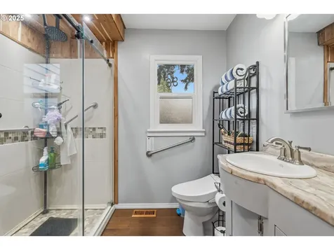 585 Madrona Avenue S Salem OR 97302