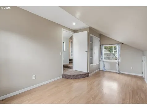585 Madrona Avenue S Salem OR 97302