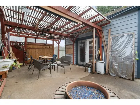 585 Madrona Avenue S Salem OR 97302