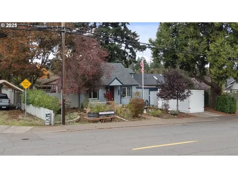 585 Madrona Avenue S Salem OR 97302