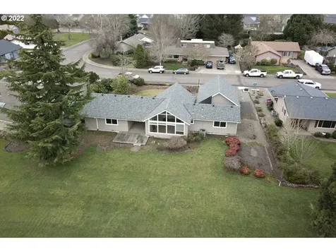 1310 NW Greenbriar Place Mcminnville OR 97128