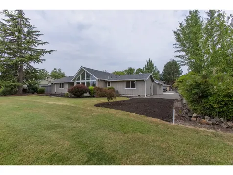 1310 NW Greenbriar Place Mcminnville OR 97128