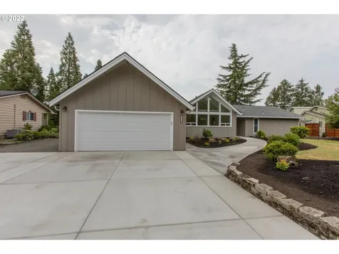 1310 NW Greenbriar Place Mcminnville OR 97128