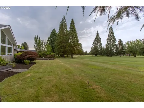 1310 NW Greenbriar Place Mcminnville OR 97128
