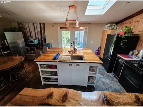 8790 NW Kinglet Street Seal Rock OR 97376