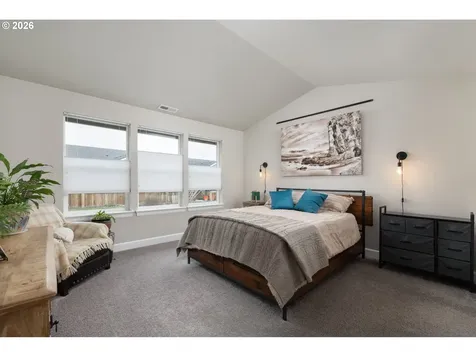 450 NE Oak Court Redmond OR 97756