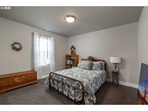 450 NE Oak Court Redmond OR 97756