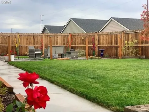 450 NE Oak Court Redmond OR 97756