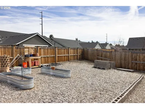450 NE Oak Court Redmond OR 97756