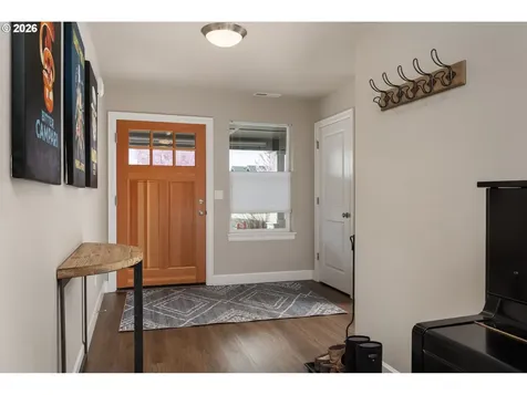 450 NE Oak Court Redmond OR 97756