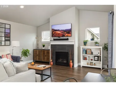 450 NE Oak Court Redmond OR 97756
