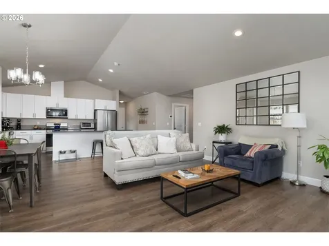 450 NE Oak Court Redmond OR 97756
