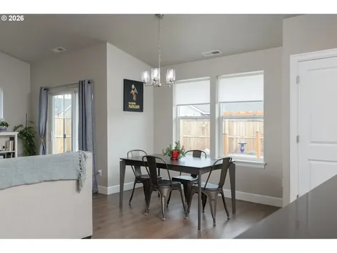 450 NE Oak Court Redmond OR 97756