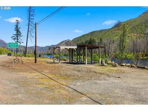 50660 Mckenzie Highway Vida OR 97488
