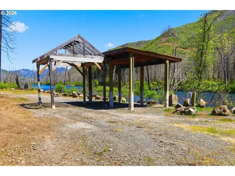 50660 Mckenzie Highway Vida OR 97488