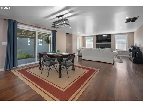 1760 Leon Drive Forest Grove OR 97116